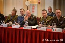 Generlmajor Kocian na vjazdovom zasadan Vojenskho vboru E v Litve
